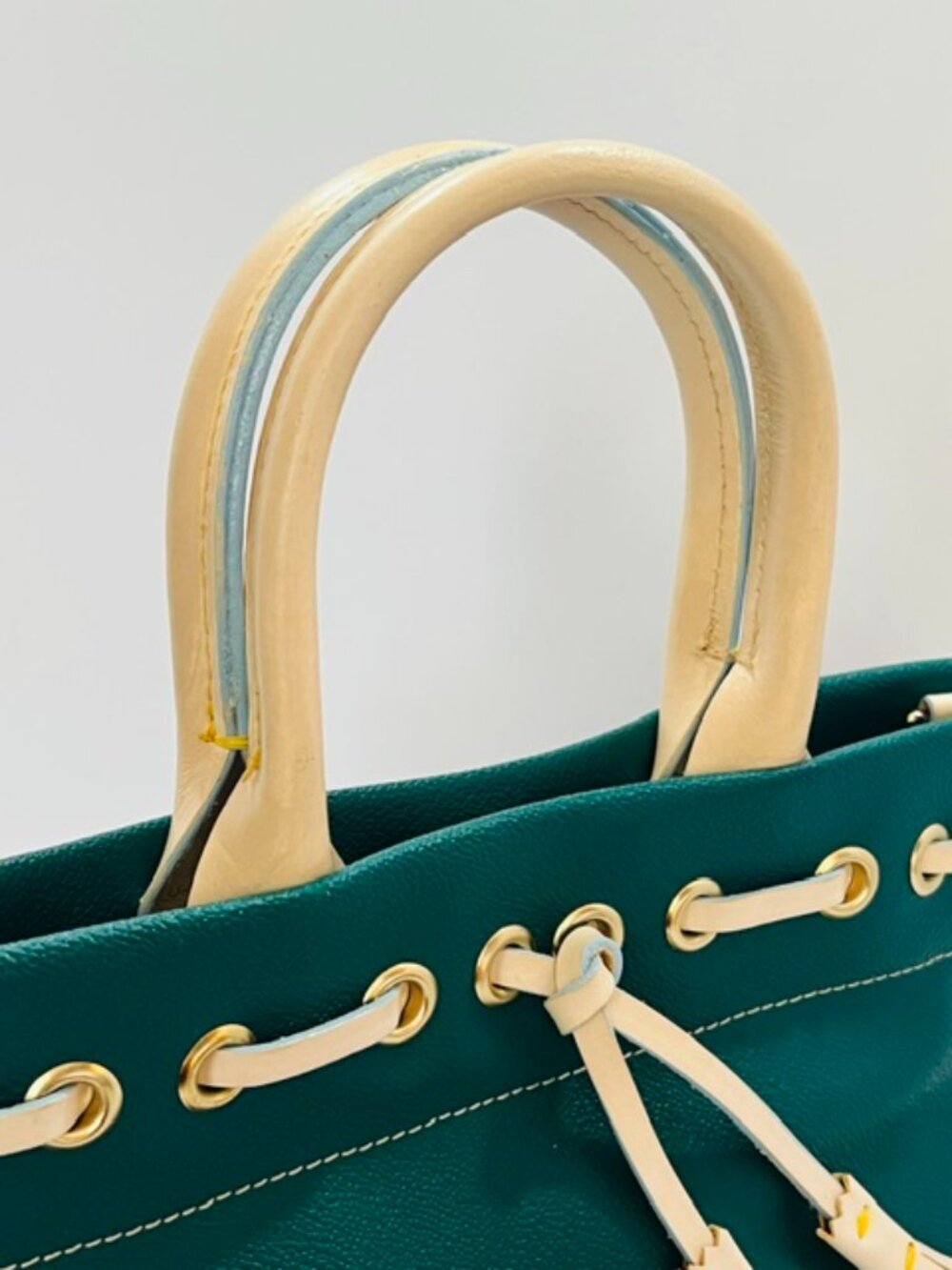 Dooney & Bourke Tassel Tote in Dark Green All Weather Pebbled Leather VTG 1990S - Picture 8 of 12